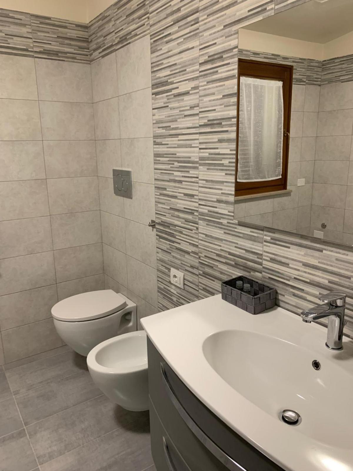 Le Tamerici B&B Ancona Bagian luar foto